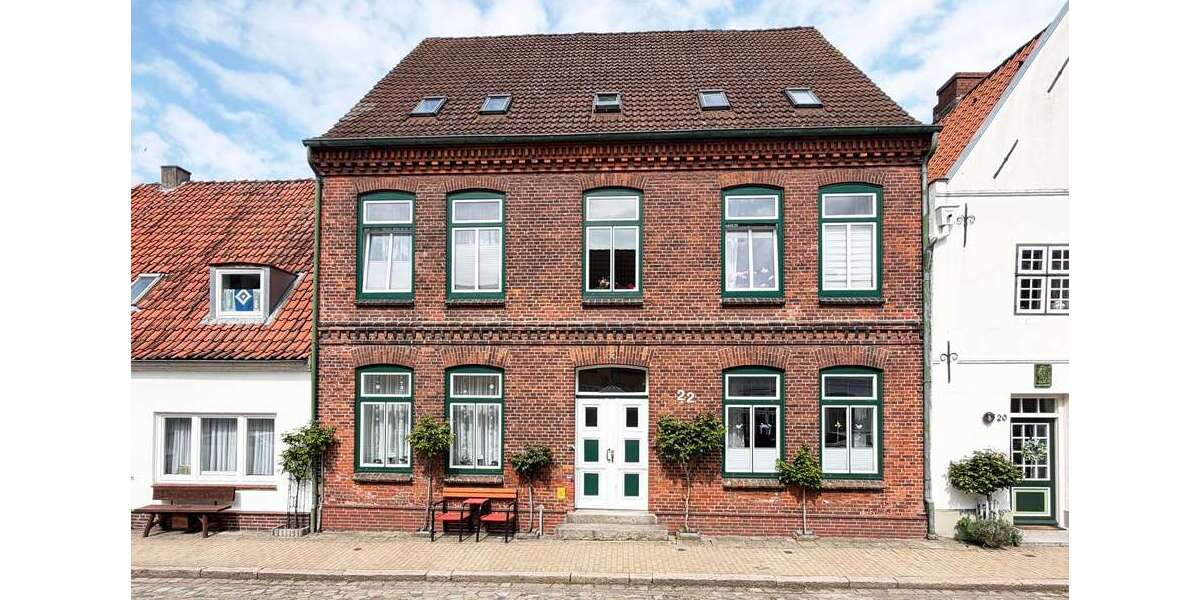 Einfamilienhaus Friedrichstadt - 12 Zimmer, 272 m&sup2;, 640.000&euro; | Angebot:26595810