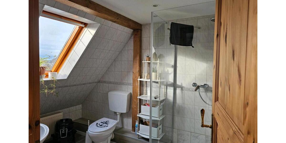 Dachgeschoßwohnung Linden - 2 Zimmer, 83 m&sup2;, 764&euro; | Angebot:25551928