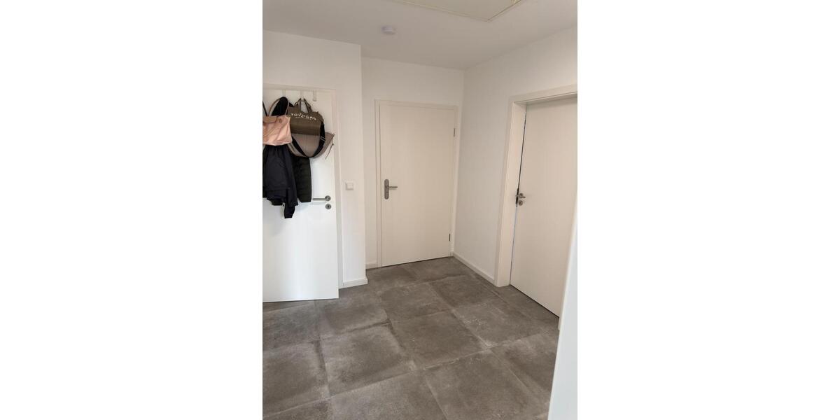 Dachgeschoßwohnung Börm - 3 Zimmer, 61 m&sup2;, 925&euro; | Angebot:25049541