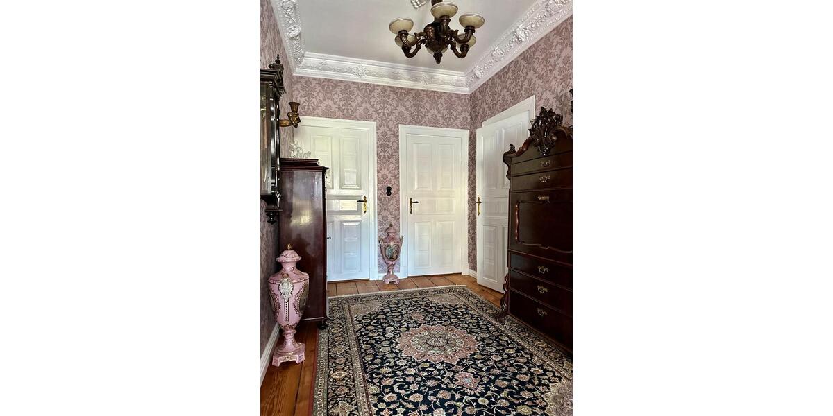 Einfamilienhaus Friedrichstadt - 7.5 Zimmer, 340 m&sup2;, 1.200.000&euro; | Angebot:26251793