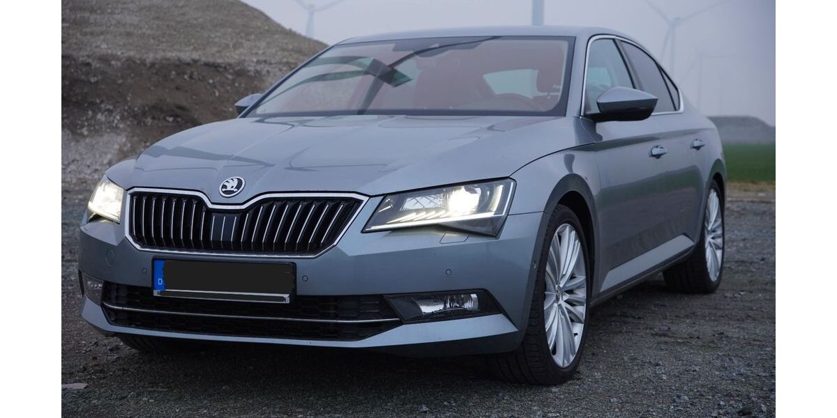 Skoda Superb 205.000 km 14.000 &euro; Bredstedt 25821