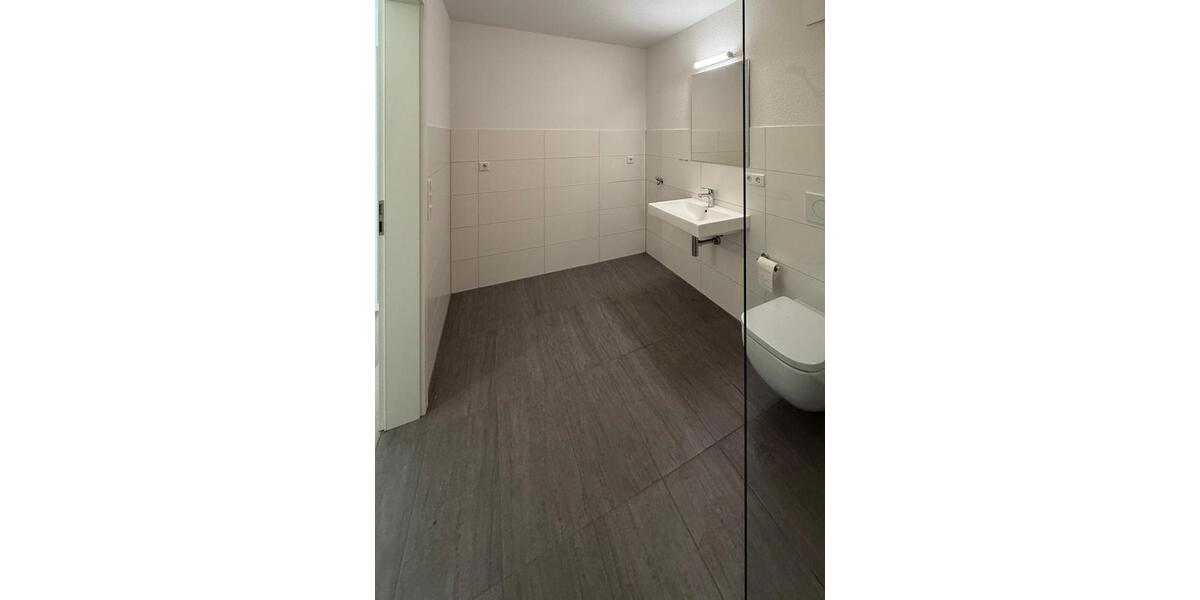 Etagenwohnung Husum - 2 Zimmer, 76 m&sup2;, 980&euro; | Angebot:25959736