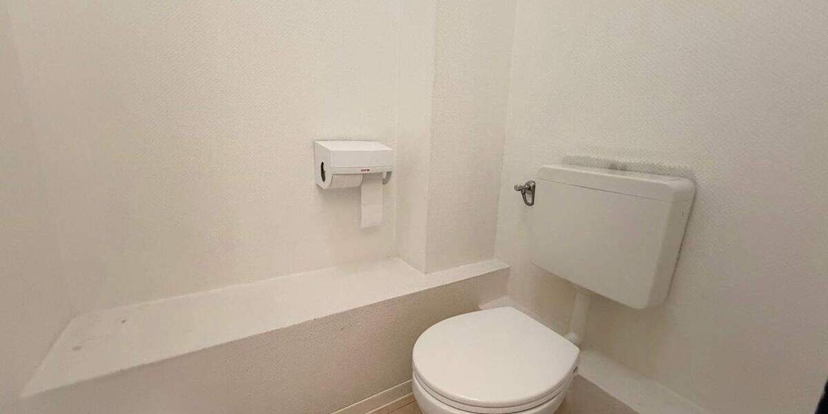 Gewerbeobjekt Husum - 1 Zimmer, 209 m&sup2;, 1.400&euro; | Angebot:25748693