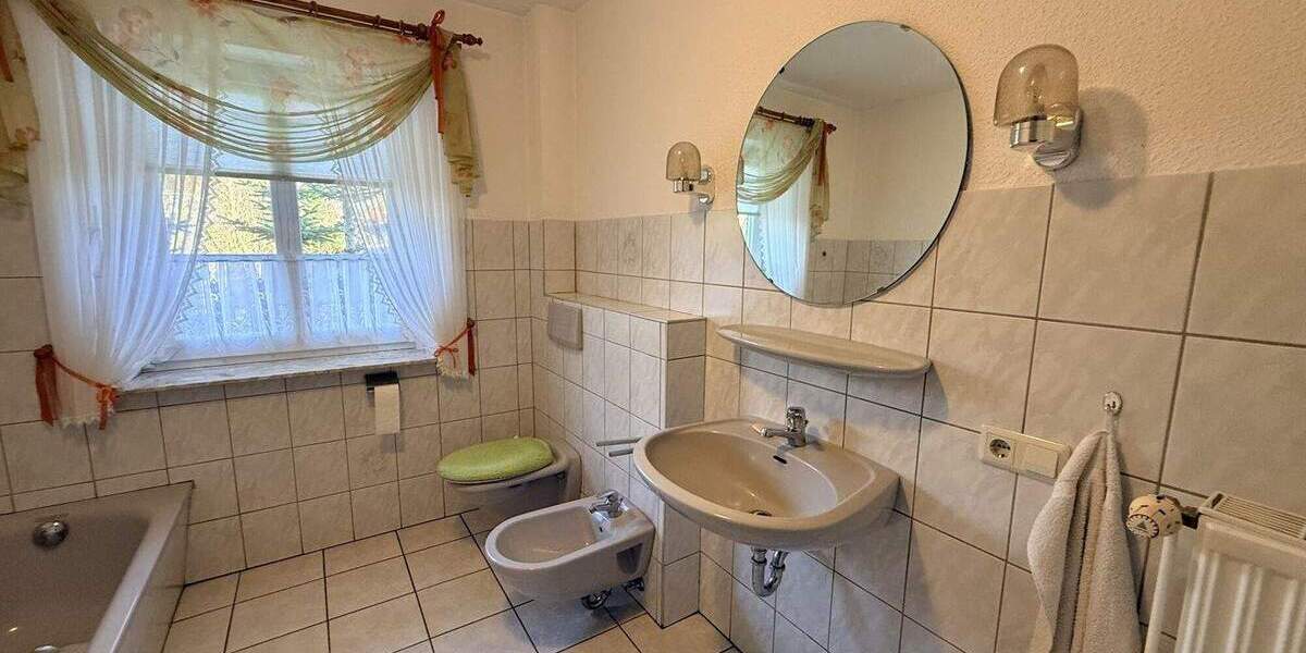 Einfamilienhaus Langenhorn - 8 Zimmer, 200 m&sup2;, 389.000&euro; | Angebot:25740802