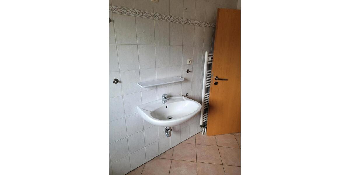 Erdgeschoßwohnung Lunden - 4 Zimmer, 100 m&sup2;, 750&euro; | Angebot:25993824