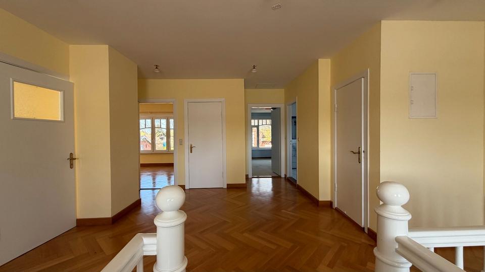 Dachgeschoßwohnung Bredstedt - 5 Zimmer, 131 m&sup2;, 1.090&euro; | Angebot:26335644