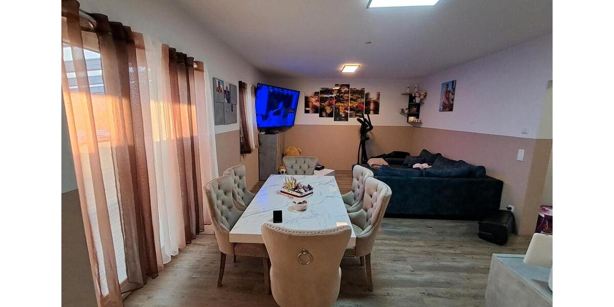 Doppelhaushälfte Langenhorn - 5 Zimmer, 140 m&sup2;, 1.500&euro; | Angebot:25978872