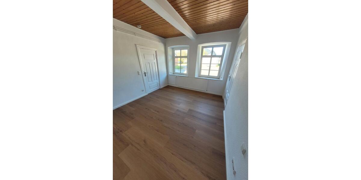 Erdgeschoßwohnung Löwenstedt - 4.5 Zimmer, 132 m&sup2;, 925&euro; | Angebot:26691825