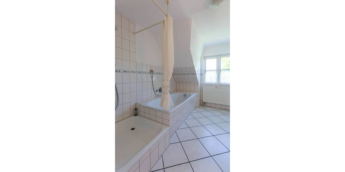 Einfamilienhaus Pellworm - 5 Zimmer, 140 m&sup2;, 458.000&euro; | Angebot:25705393