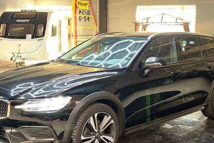 Volvo V60 156.865 km 26.995 &euro; Husum 25813