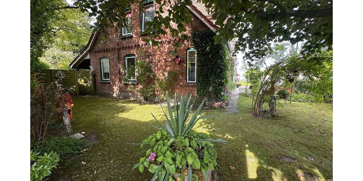 Einfamilienhaus Bredstedt - 8 Zimmer, 170 m&sup2;, 225.000&euro; | Angebot:25780897