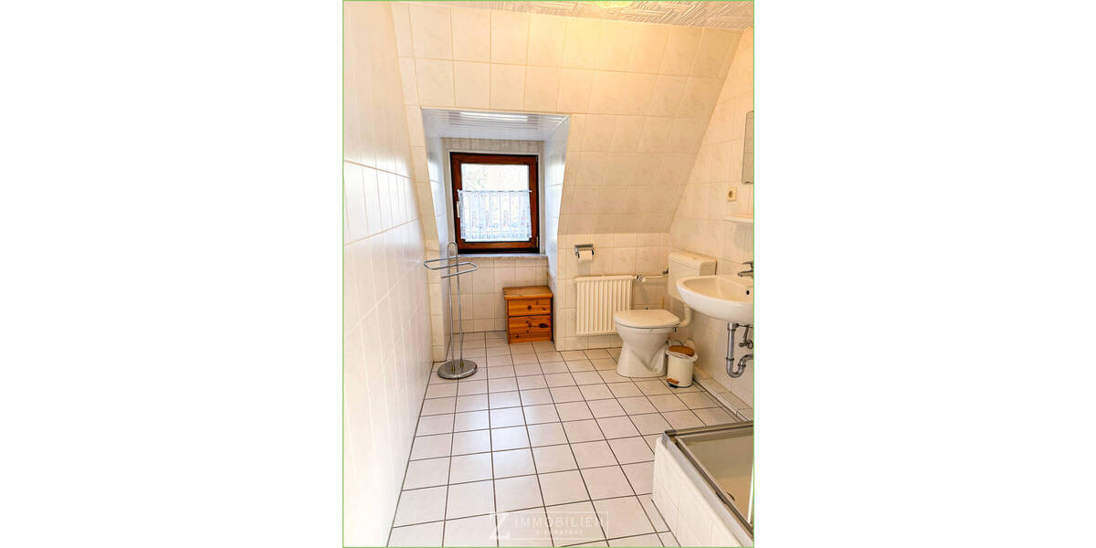 Einfamilienhaus Oldenswort - 6 Zimmer, 129 m&sup2;, 285.000&euro; | Angebot:25662223