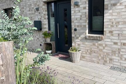 Haus Hennstedt - 5.5 Zimmer, 147 m&sup2;, 520.000&euro; | Angebot:22154102