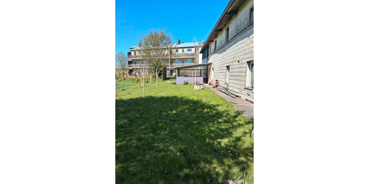 Einfamilienhaus Lunden - 11 Zimmer, 320 m&sup2;, 89.000&euro; | Angebot:26763136