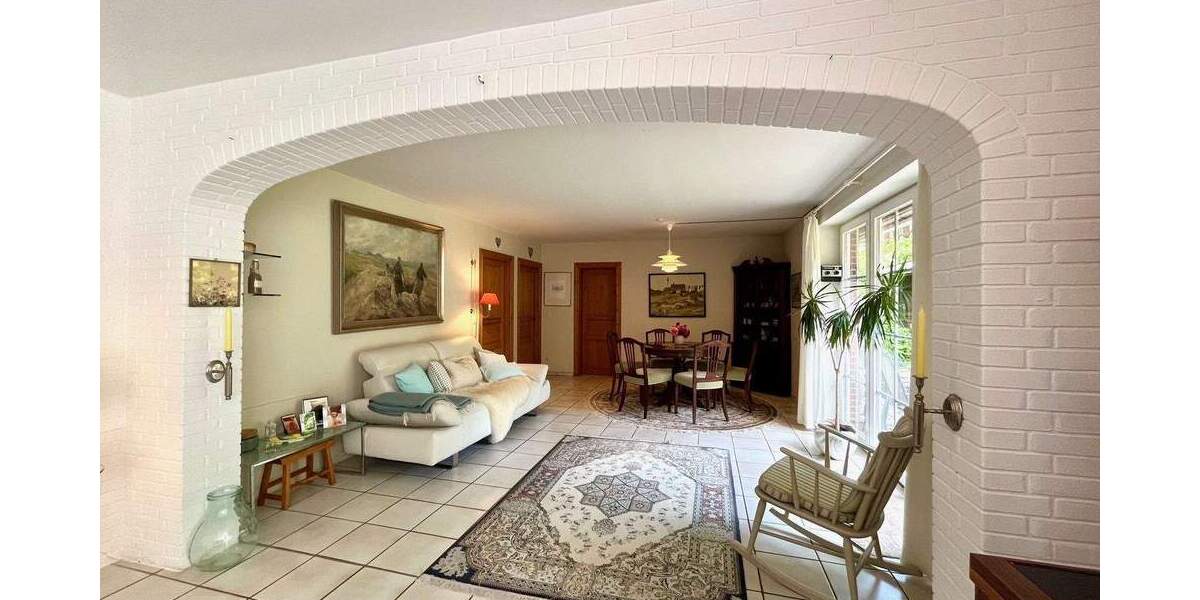 Einfamilienhaus Tating - 8 Zimmer, 289 m&sup2;, 749.000&euro; | Angebot:25672782