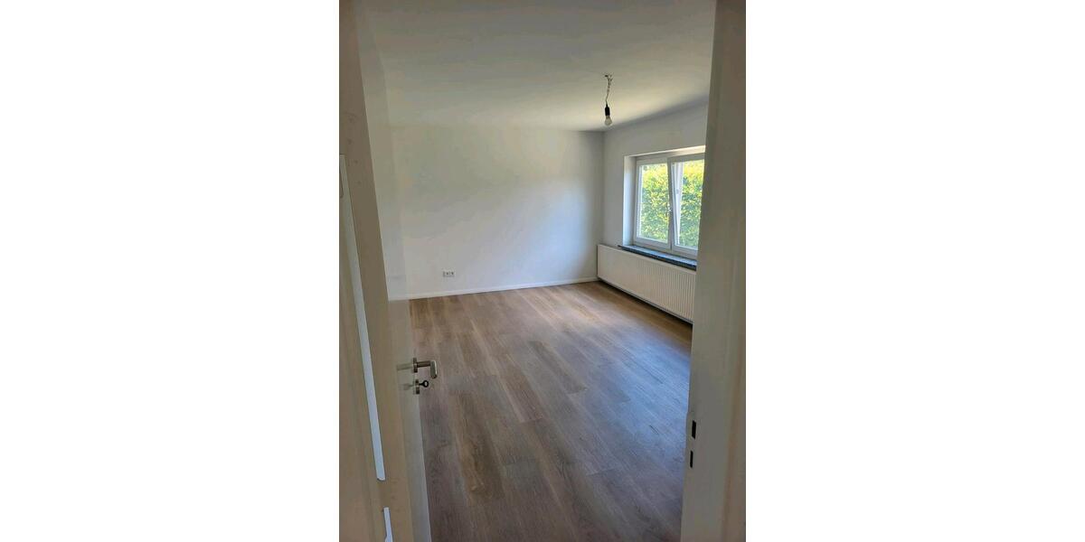 Einfamilienhaus Viöl - 4 Zimmer, 100 m&sup2;, 1.100&euro; | Angebot:25944535