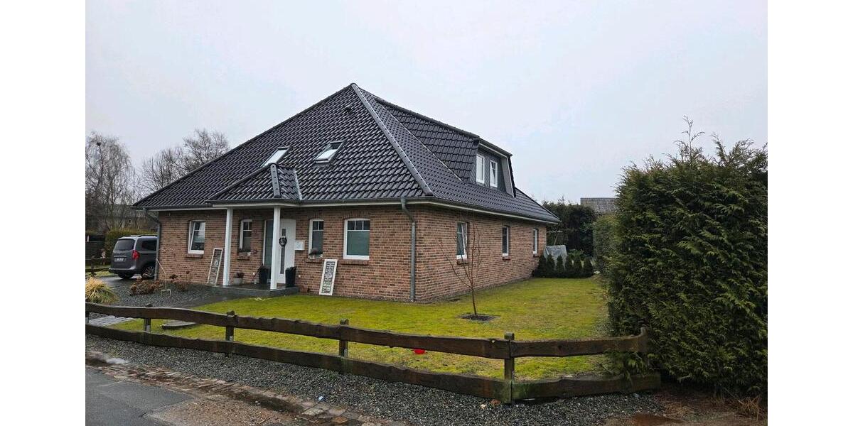 Einfamilienhaus Stapel - 7 Zimmer, 220 m&sup2;, 1.400&euro; | Angebot:25607090