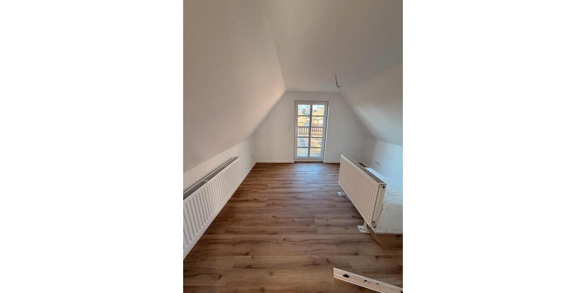 Etagenwohnung Bredstedt - 3 Zimmer, 75 m&sup2;, 1.350&euro; | Angebot:25100649
