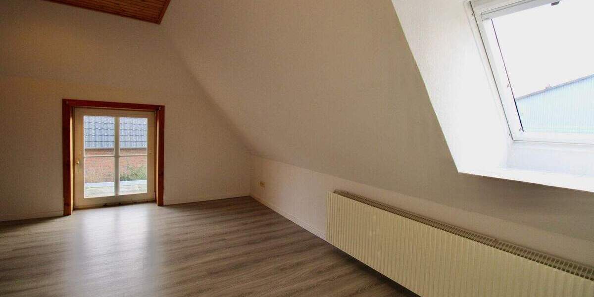 Doppelhaushälfte Sönnebüll - 7 Zimmer, 210 m&sup2;, 310.000&euro; | Angebot:25822647