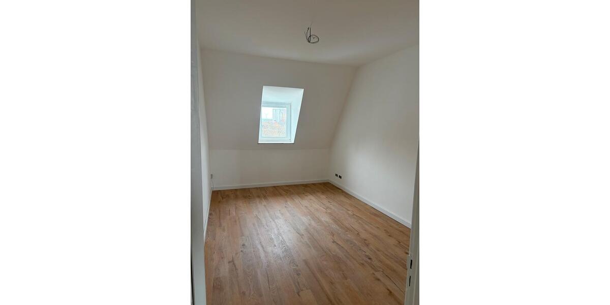 Dachgeschoßwohnung Husum - 4 Zimmer, 70 m&sup2;, 850&euro; | Angebot:26018727