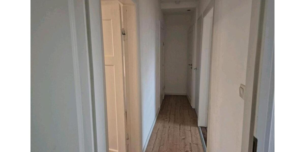 Etagenwohnung Husum - 4 Zimmer, 75 m&sup2;, 650&euro; | Angebot:25944643