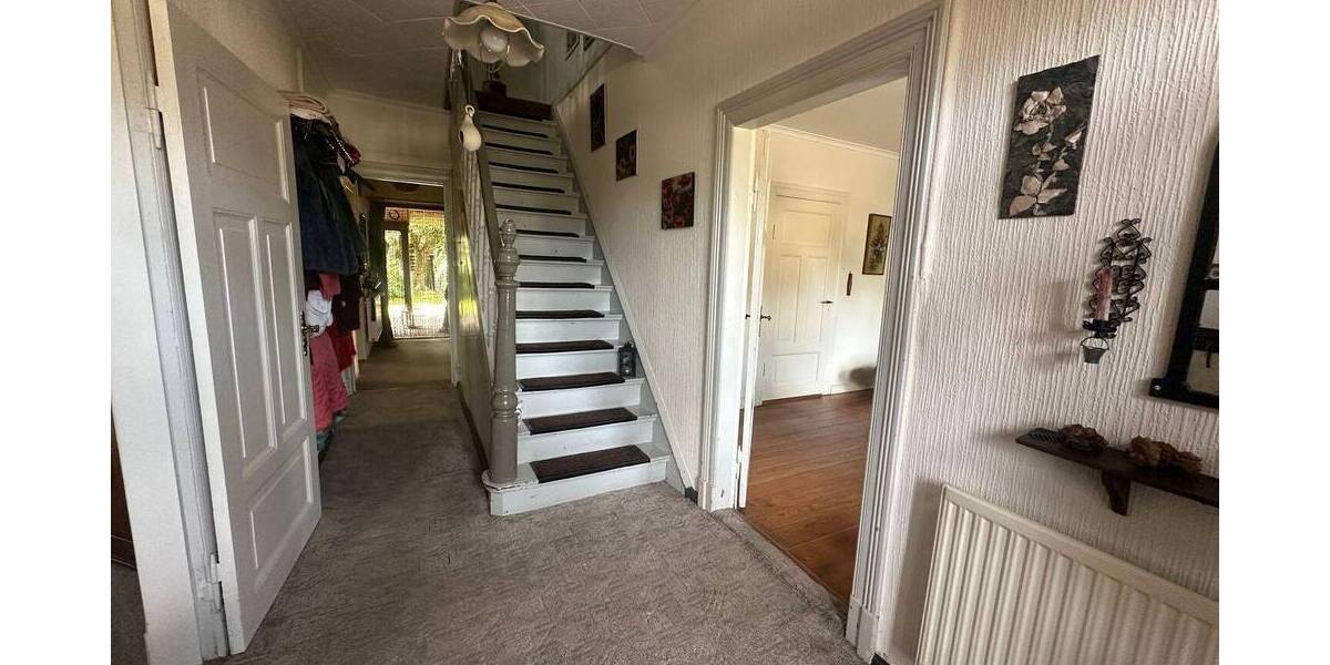 Einfamilienhaus Bredstedt - 8 Zimmer, 170 m&sup2;, 225.000&euro; | Angebot:25780897