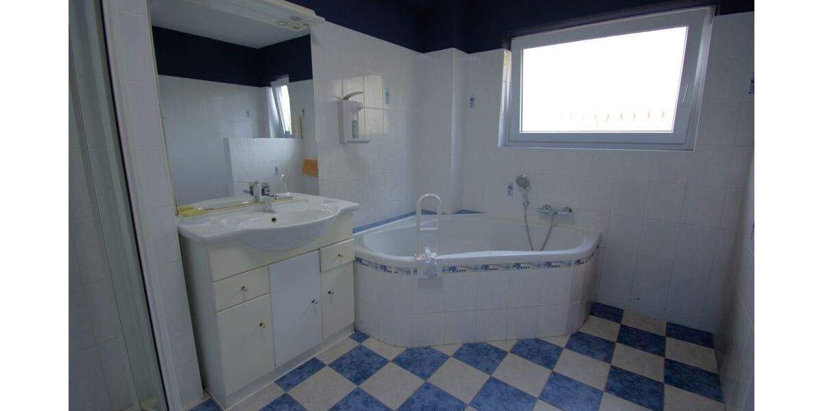 Einfamilienhaus Lunden - 6 Zimmer, 145 m&sup2;, 169.000&euro; | Angebot:25687158