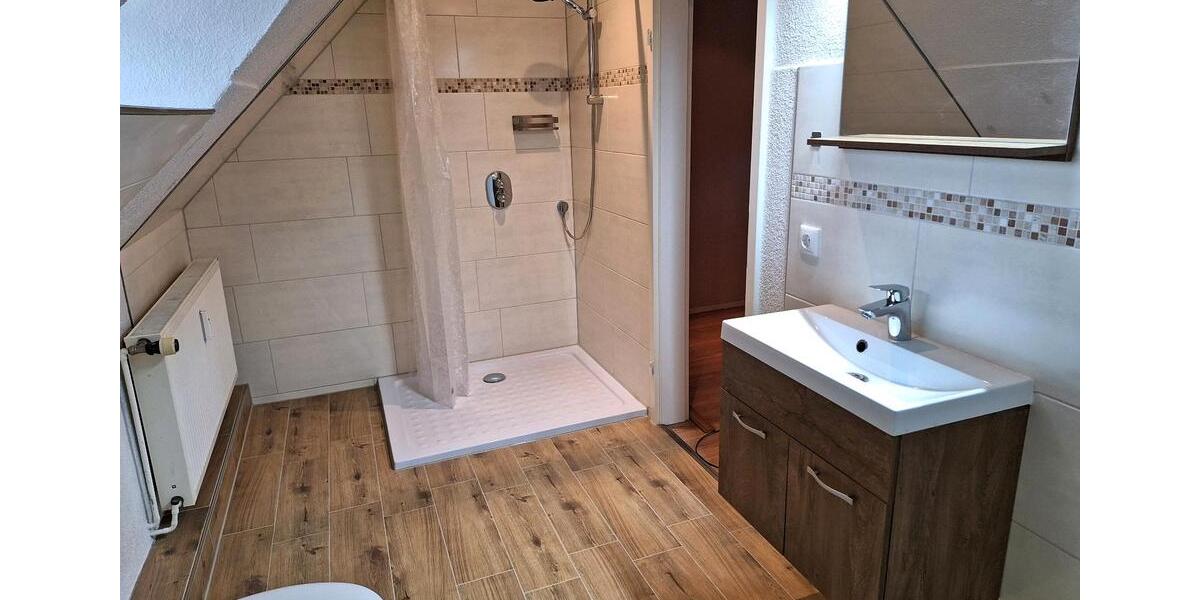 Dachgeschoßwohnung Schwabstedt - 3 Zimmer, 120 m&sup2;, 835&euro; | Angebot:25974181