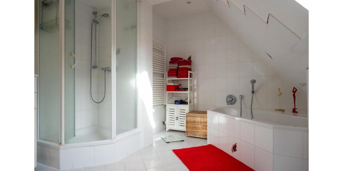 Einfamilienhaus Husum - 4 Zimmer, 136 m&sup2;, 369.000&euro; | Angebot:25950806