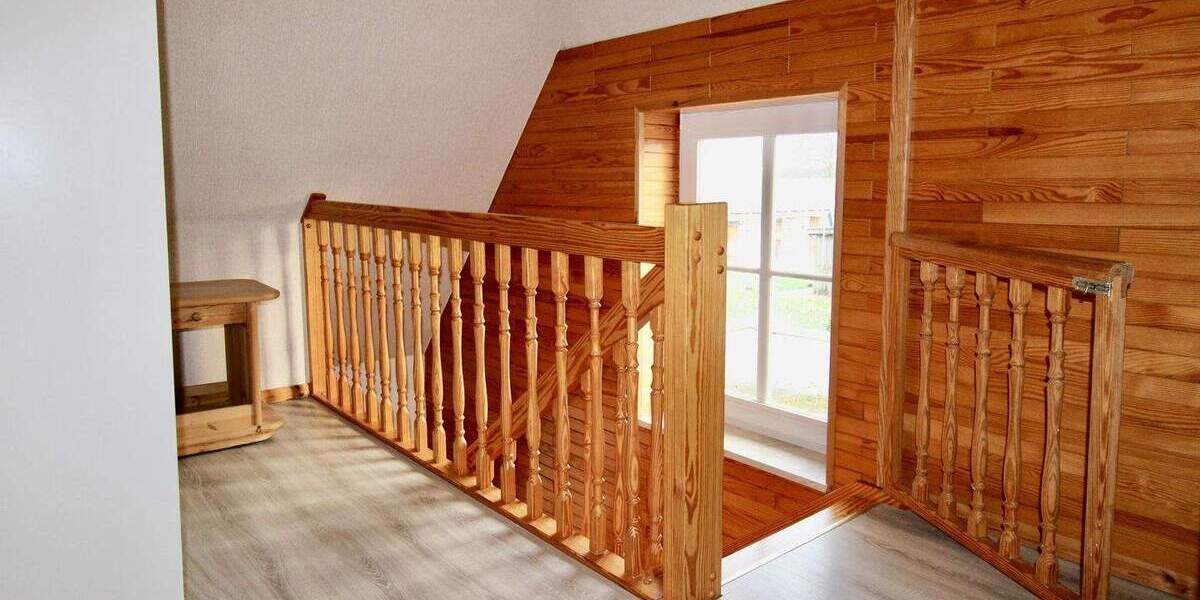 Doppelhaushälfte Sönnebüll - 7 Zimmer, 210 m&sup2;, 310.000&euro; | Angebot:25822647