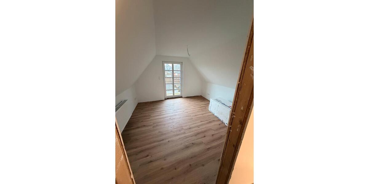 Etagenwohnung Husum - 3 Zimmer, 75 m&sup2;, 1.350&euro; | Angebot:25208947