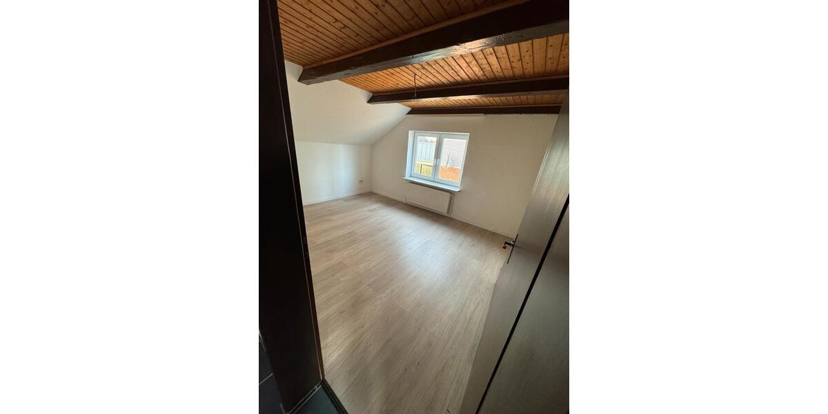 Etagenwohnung Husum - 2 Zimmer, 79 m&sup2;, 650&euro; | Angebot:25804845