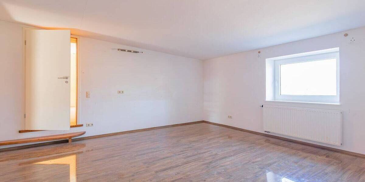 Mehrfamilienhaus, Wohnhaus Erfde - 8 Zimmer, 300 m&sup2;, 319.000&euro; | Angebot:25968608