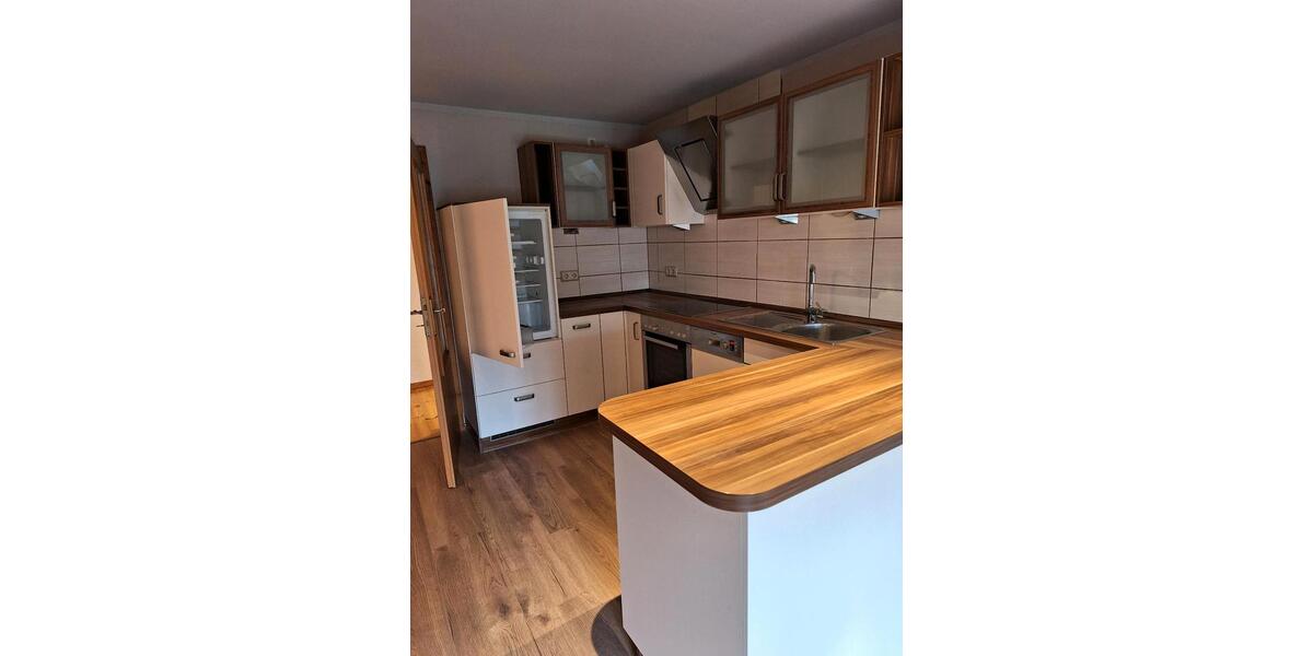 Dachgeschoßwohnung Schwabstedt - 3 Zimmer, 120 m&sup2;, 835&euro; | Angebot:25974181