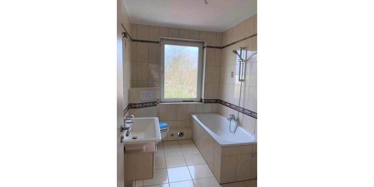Etagenwohnung Husum - 3.5 Zimmer, 83 m&sup2;, 800&euro; | Angebot:26527470