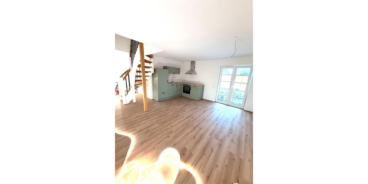 Etagenwohnung Husum - 3 Zimmer, 75 m&sup2;, 1.350&euro; | Angebot:25208947