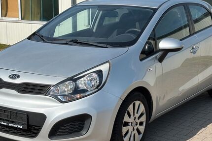 Kia Rio 86.000 km 4.690 &euro; Husum 25813