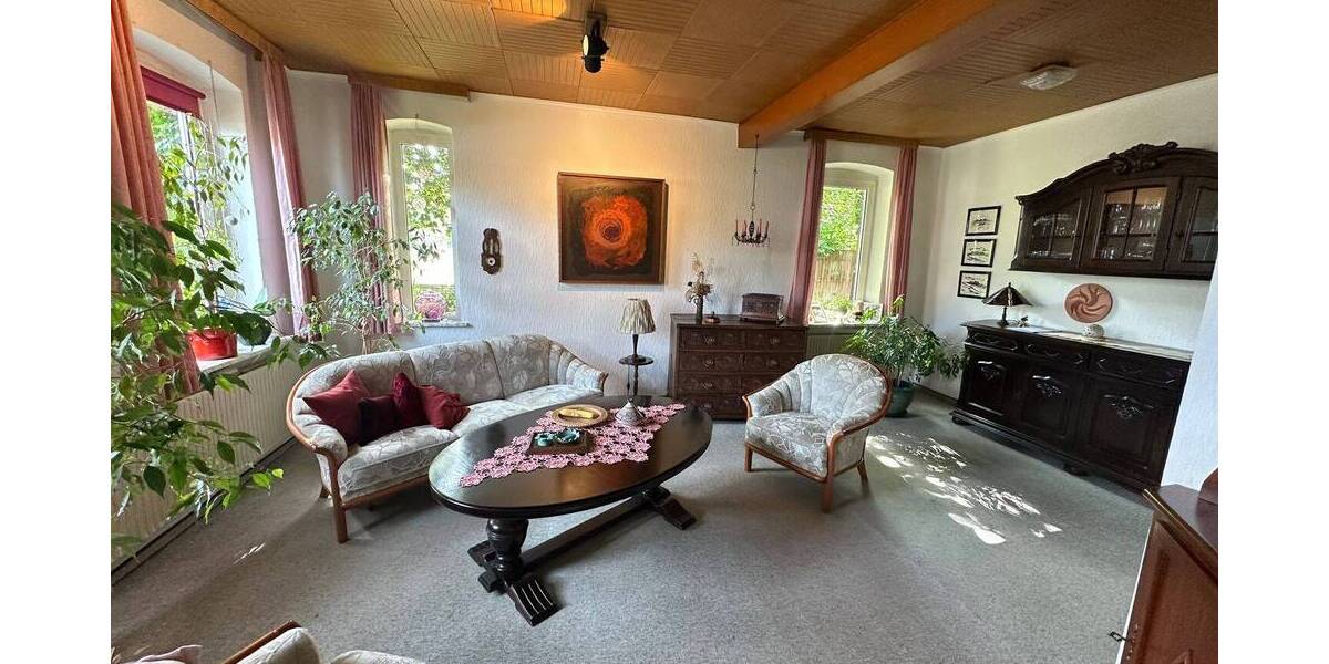 Einfamilienhaus Bredstedt - 8 Zimmer, 170 m&sup2;, 225.000&euro; | Angebot:25780897