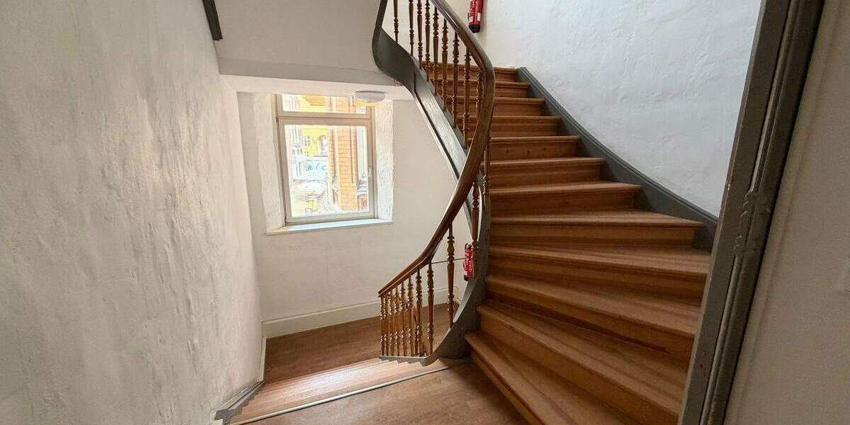 Gewerbeobjekt Husum - 1 Zimmer, 125 m&sup2;, 900&euro; | Angebot:25780900