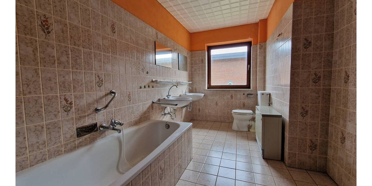 Einfamilienhaus Husum - 5 Zimmer, 143 m&sup2;, 290.000&euro; | Angebot:26617504
