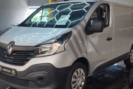 Renault Trafic 166.914 km 9.995 &euro; Husum 25813