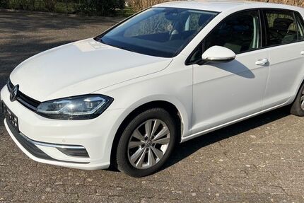 VW Golf 141.500 km 9.990 &euro; Bredstedt 25821