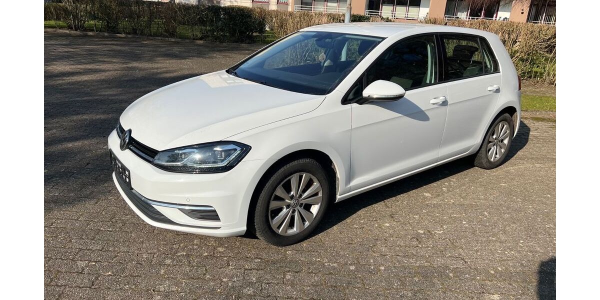 VW Golf 141.500 km 9.990 &euro; Bredstedt 25821
