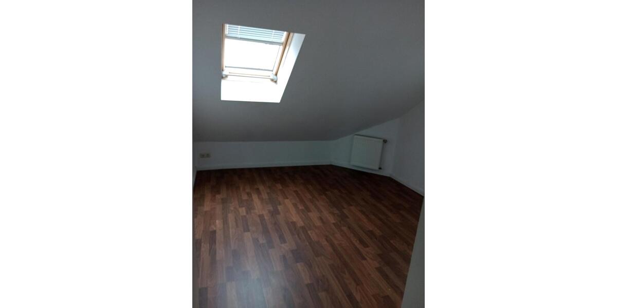 Dachgeschoßwohnung Meggerdorf - 3 Zimmer, 75 m&sup2;, 600&euro; | Angebot:25296288