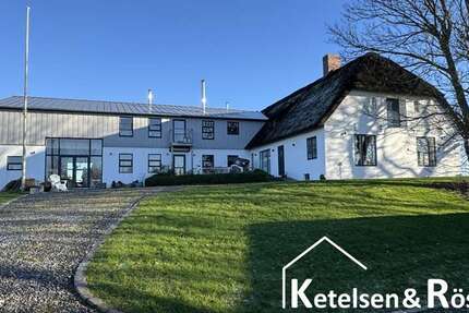 Haus Pellworm - 14 Zimmer, 573 m&sup2;, 2.950.000&euro; | Angebot:23641291