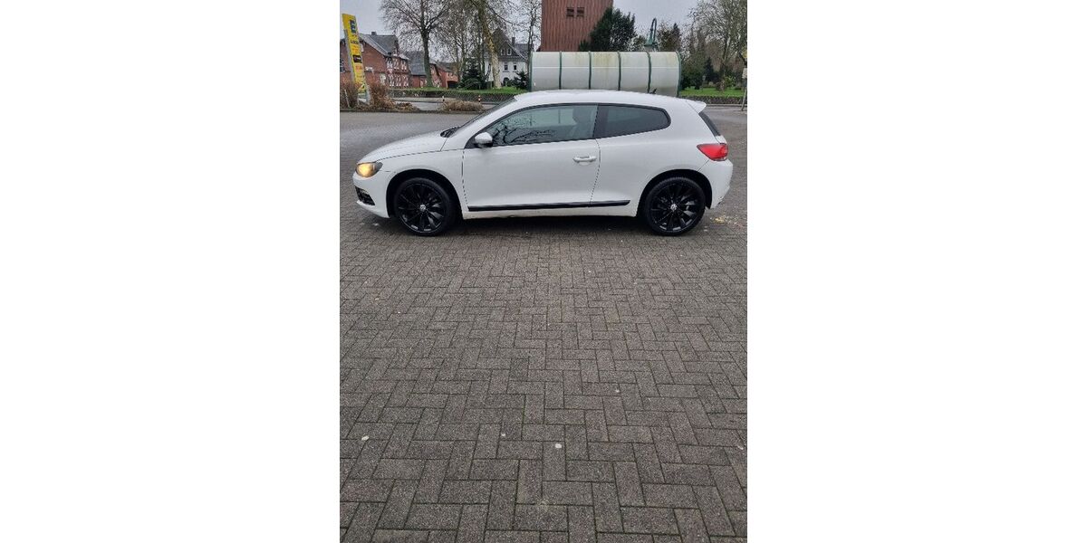 VW Scirocco 177.000 km 4.100 &euro; Dörpling 25794