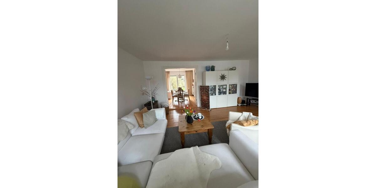 Reihenhaus Husum - 8 Zimmer, 160 m&sup2;, 1.550&euro; | Angebot:25988687