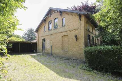 Haus Schwabstedt - 6 Zimmer, 178 m&sup2;, 240.000&euro; | Angebot:25755687