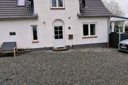 Wohnung Friedrichstadt - 4 Zimmer, 140 m&sup2;, 1.250&euro; | Angebot:26030834