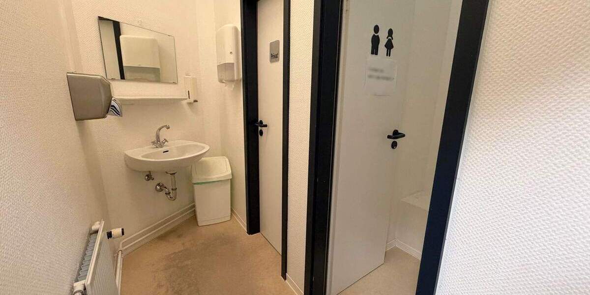 Gewerbeobjekt Husum - 1 Zimmer, 209 m&sup2;, 1.400&euro; | Angebot:25748693